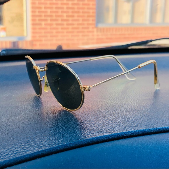 Vintage Bausch & Lomb Ray-Ban Gold Tone Oval Green Shade Sunglasses - Picture 7 of 15